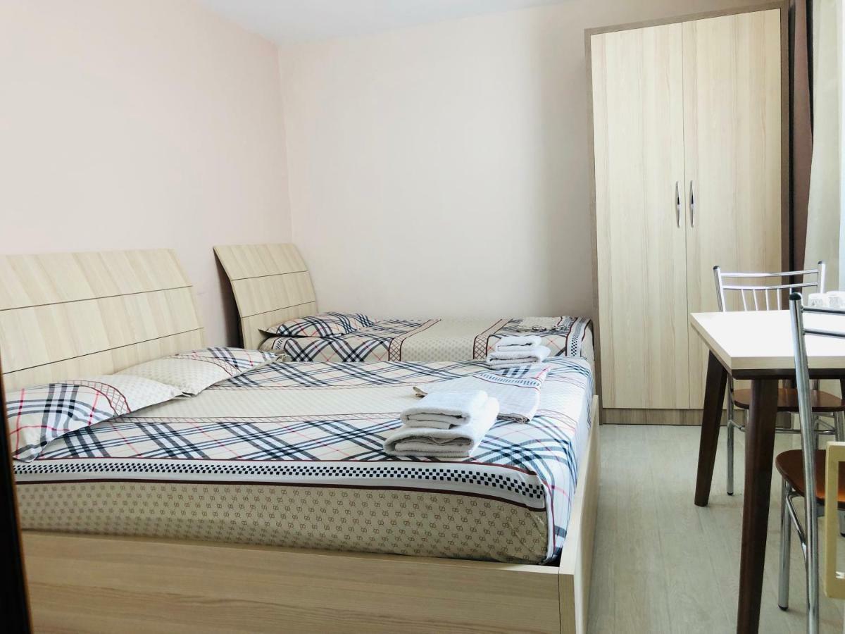 City Rooms And Studio Apartments Tirana Extérieur photo