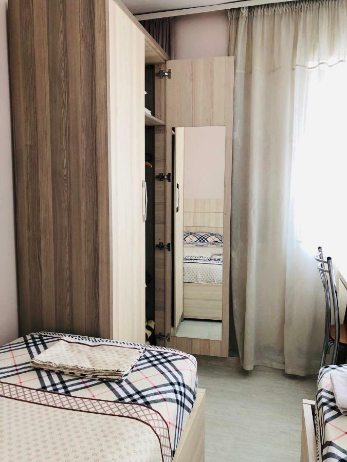 City Rooms And Studio Apartments Tirana Extérieur photo